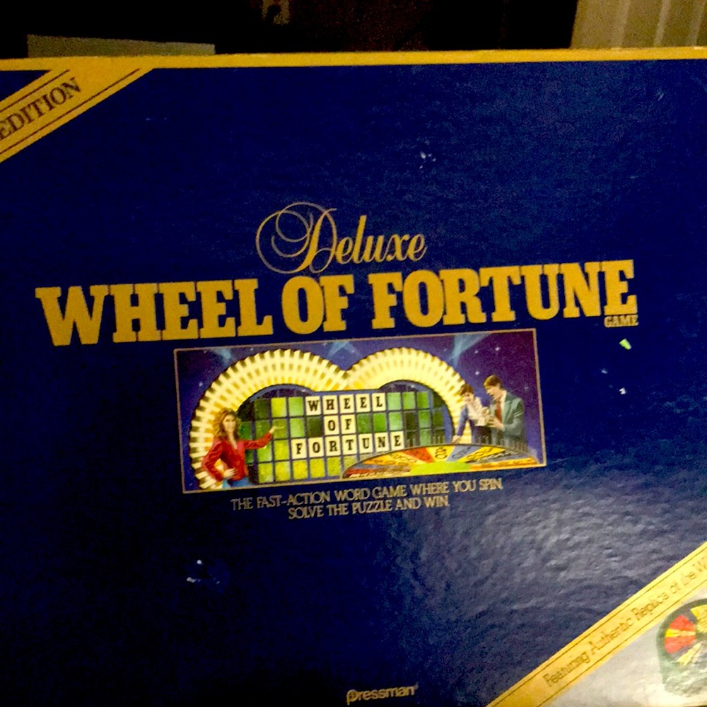 Deluxe wheel of fortune game